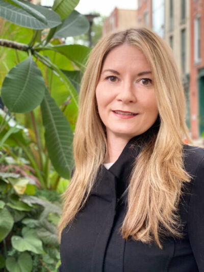 headshot of Kate Quinn